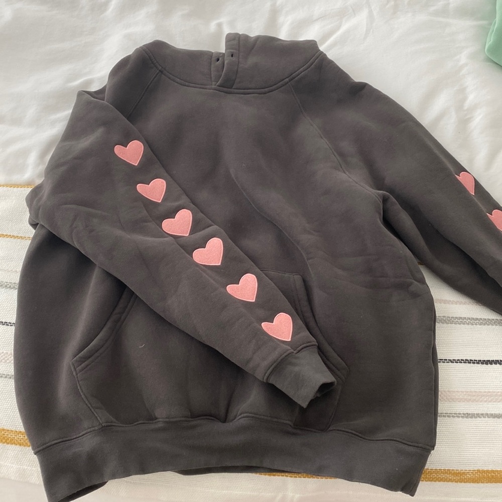 Dandy worldwide “Heart on my sleeve” sweatshirt